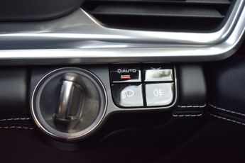 Porsche Panamera 4.0T V8 GTS Sport Turismo PDK 4WD Euro 6 (s/s) 5dr