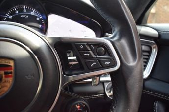 Porsche Panamera 4.0T V8 GTS Sport Turismo PDK 4WD Euro 6 (s/s) 5dr