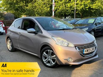 Peugeot 208 1.2 VTi Allure Euro 5 3dr