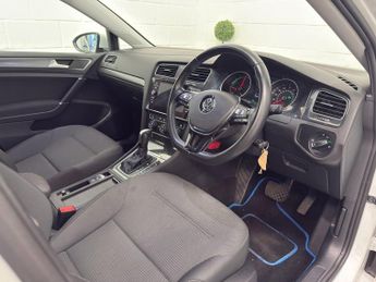 Volkswagen e-Golf 35.8kWh e-Golf Auto 5dr