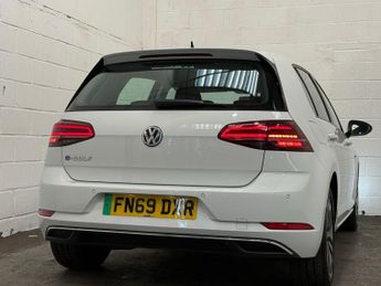 Volkswagen e-Golf 35.8kWh e-Golf Auto 5dr