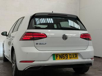 Volkswagen e-Golf 35.8kWh e-Golf Auto 5dr