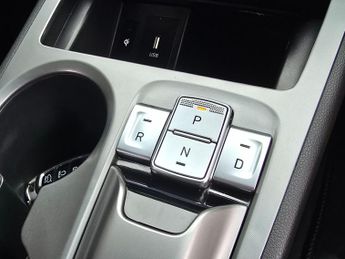 Hyundai KONA 39kWh Premium Auto 5dr (10.5kW Charger)