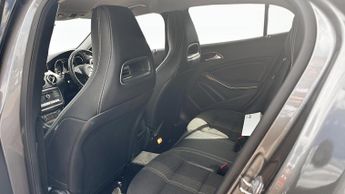 Mercedes-Benz Gla 180 Urban Edition Auto