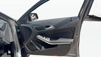 Mercedes-Benz Gla 180 Urban Edition Auto