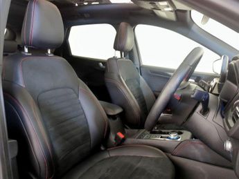 Ford Kuga 2.5 EcoBoost Duratec 14.4kWh ST-Line X First Edition CVT Euro 6 