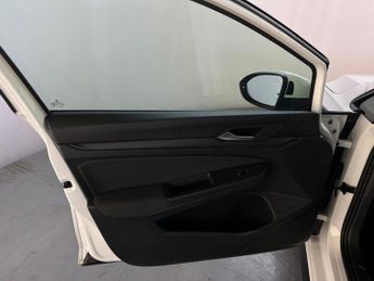 Volkswagen Golf 1.4 TSI 13kWh GTE DSG Euro 6 (s/s) 5dr