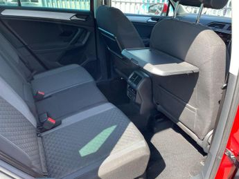 Volkswagen Tiguan 2.0 TDI SE Navigation DSG 4Motion Euro 6 (s/s) 5dr