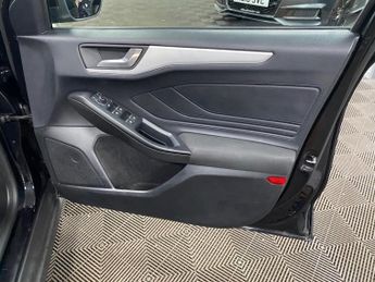 Ford Focus 1.0T EcoBoost Zetec Auto Euro 6 (s/s) 5dr
