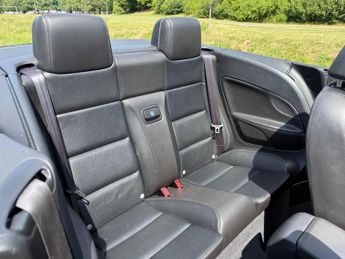 Volkswagen Eos 2.0 TDI BlueMotion Tech Sport Cabriolet DSG Euro 5 (s/s) 2dr