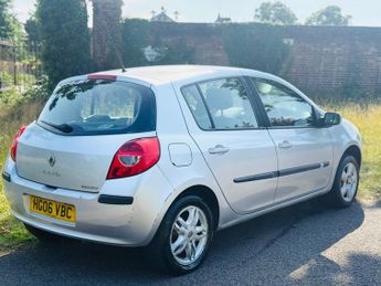 Renault Clio 1.6 VVT Privilege 5dr