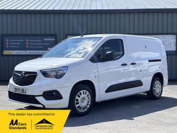 Vauxhall Combo 1.5 Turbo D 2300 Sportive L2 H1 Euro 6 4dr