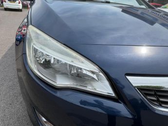 Vauxhall Astra 1.6 16V Exclusiv Sports Tourer Auto Euro 5 5dr