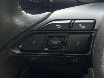 Toyota Yaris 1.5 VVT-h Design E-CVT Euro 6 (s/s) 5dr