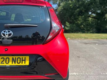 Toyota AYGO 1.0 VVT-i x-play x-shift Euro 6 5dr
