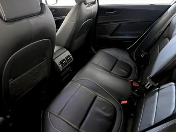 Jaguar XE 2.0i GPF R-Sport Auto Euro 6 (s/s) 4dr