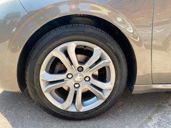 Peugeot 208 1.6 VTi Allure Auto Euro 5 5dr