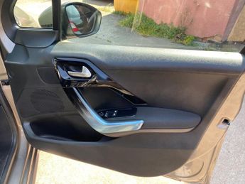 Peugeot 208 1.6 VTi Allure Auto Euro 5 5dr