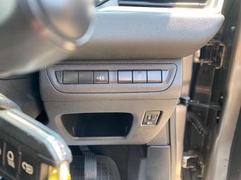 Peugeot 208 1.6 VTi Allure Auto Euro 5 5dr