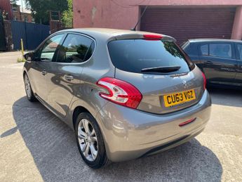 Peugeot 208 1.6 VTi Allure Auto Euro 5 5dr