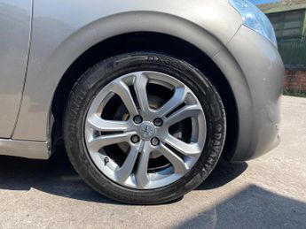 Peugeot 208 1.6 VTi Allure Auto Euro 5 5dr
