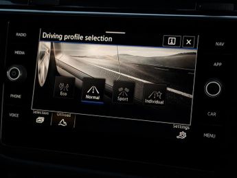 Volkswagen Tiguan 2.0 TSI R-Line DSG 4Motion Euro 6 (s/s) 5dr