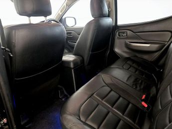 Mitsubishi L200 2.4 DI-D DC Barbarian Black Auto 4WD Euro 6 4dr (Roll Top)