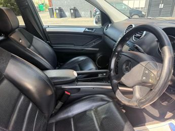 Mercedes-Benz M Class 6.3 ML63 AMG 7G-Tronic 5dr