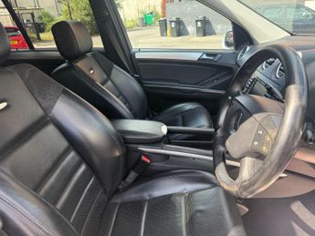 Mercedes-Benz M Class 6.3 ML63 AMG 7G-Tronic 5dr