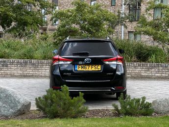 Toyota Auris 1.8 VVT-h Icon Tech Touring Sports CVT Euro 6 (s/s) 5dr