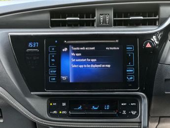 Toyota Auris 1.8 VVT-h Icon Tech Touring Sports CVT Euro 6 (s/s) 5dr