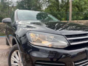 Volkswagen Touareg 3.0 TDI V6 BlueMotion Tech SE Tiptronic 4WD Euro 5 (s/s) 5dr