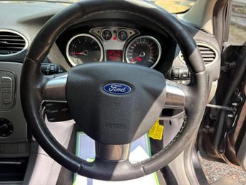 Ford Focus 1.6 Zetec 3dr