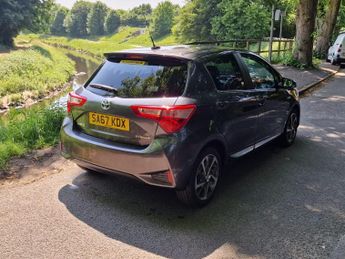 Toyota Yaris 1.5 VVT-h Excel E-CVT Euro 6 (s/s) 5dr (15in Alloy)