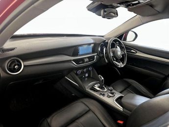 Alfa Romeo Stelvio 2.0T Sprint Auto Q4 AWD Euro 6 (s/s) 5dr