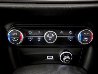 Alfa Romeo Stelvio 2.0T Sprint Auto Q4 AWD Euro 6 (s/s) 5dr