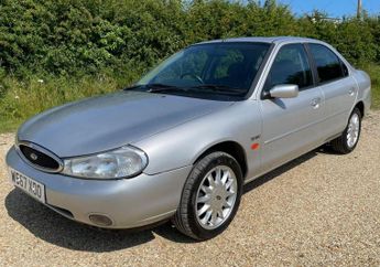 Ford Mondeo 2.0i 16v Ghia X 5dr