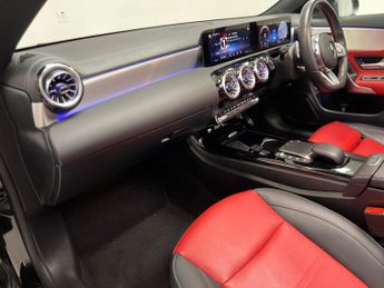 Mercedes-Benz CLA 1.3 CLA250e 15.6kWh AMG Line (Premium Plus) Coupe 8G-DCT Euro 6 