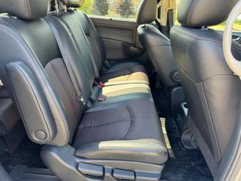 Nissan Elgrand 3.5 HIGHWAY STAR,8 SEATS,ULEZ FREE
