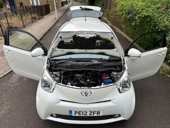 Toyota iQ 1.0 VVT-i 2 Multidrive Euro 5 3dr