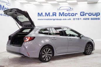 Toyota Corolla 1.8 VVT-h Design Touring Sports CVT Euro 6 (s/s) 5dr