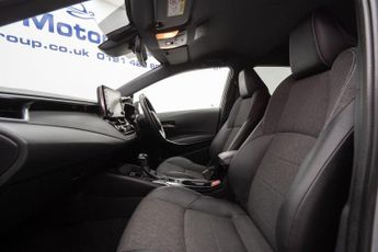 Toyota Corolla 1.8 VVT-h Design Touring Sports CVT Euro 6 (s/s) 5dr