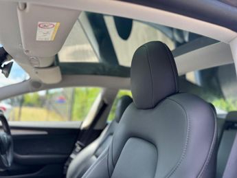 Tesla Model 3 (Dual Motor) Long Range Auto 4WDE 4dr