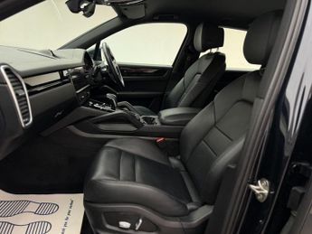 Porsche Cayenne 3.0 V6 E-Hybrid 17.9kWh Platinum Edition TiptronicS 4WD Euro 6 (
