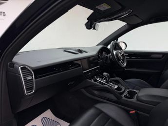 Porsche Cayenne 3.0 V6 E-Hybrid 17.9kWh Platinum Edition TiptronicS 4WD Euro 6 (