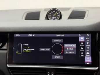 Porsche Cayenne 3.0 V6 E-Hybrid 17.9kWh Platinum Edition TiptronicS 4WD Euro 6 (