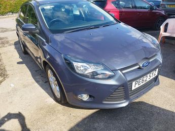 Ford Focus 1.0T EcoBoost Zetec Euro 5 (s/s) 5dr