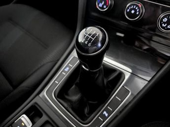 Volkswagen Golf 1.0 TSI SE Nav Euro 6 (s/s) 5dr
