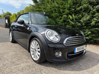 MINI Convertible 2.0 Cooper D Auto Euro 5 2dr
