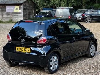 Toyota AYGO 1.0 VVT-i Fire Euro 5 5dr